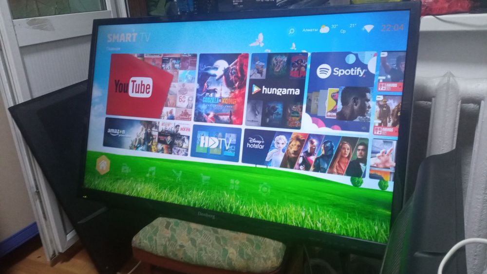 Смарт телевизор Elenberg 106 см WiFi YouTube