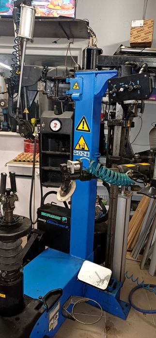 Машина-робот HOFMANN