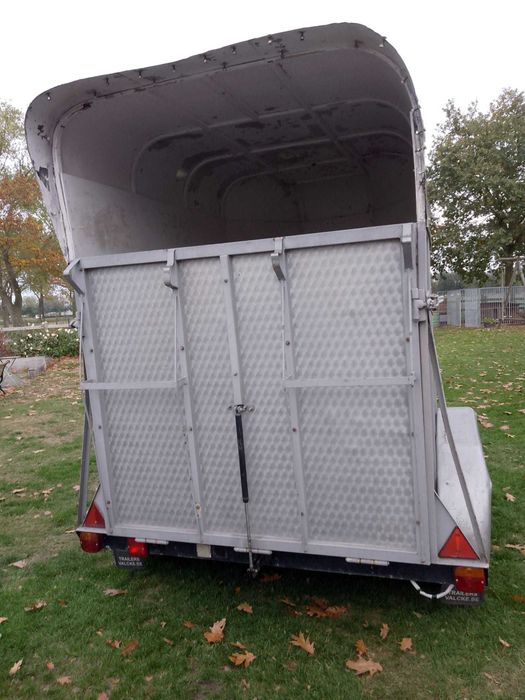 Remorca pentru doi cai