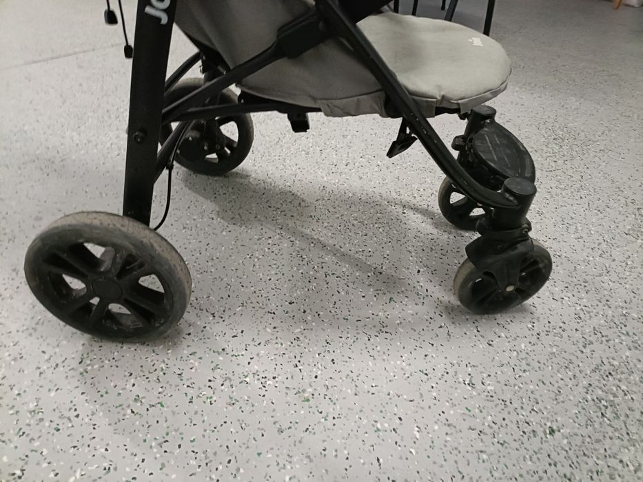Cărucior pentru copii