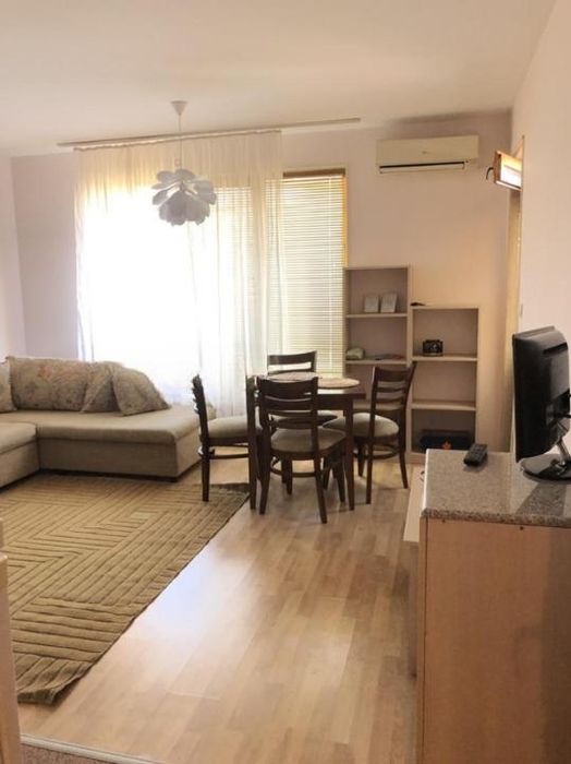 Дава се под наем Двустаен апартамент в Пловдив, Център - 65 кв.м за 383 € - Снимка #1