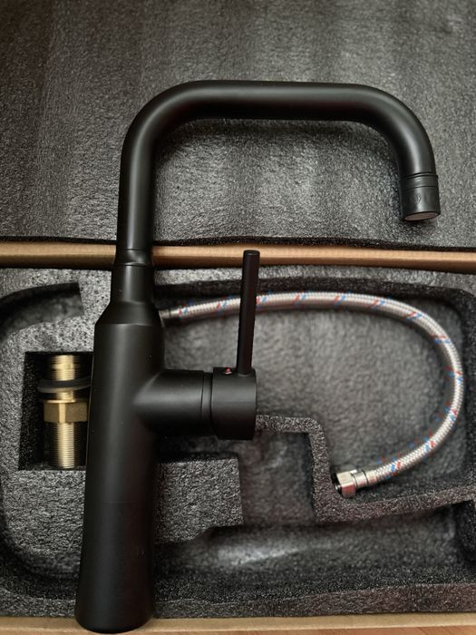 Мивка за Баня с Смесител,Шкаф и плот