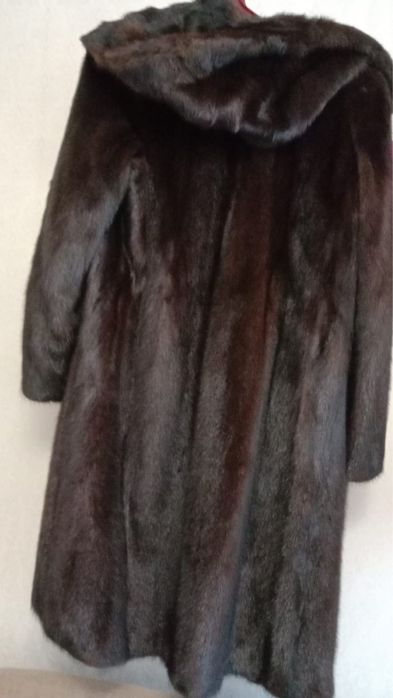 Продам шубу норковай