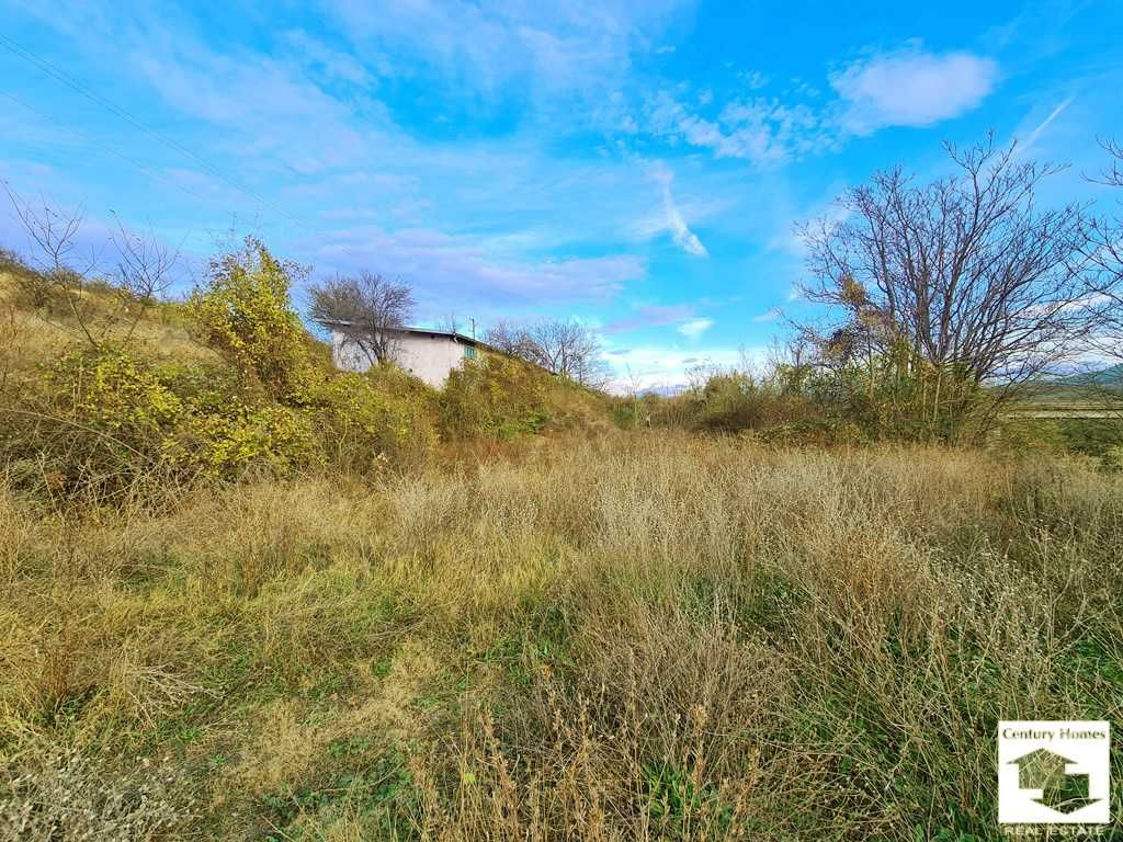 116157 Голям парцел с производствена сграда в гр.Килифарево