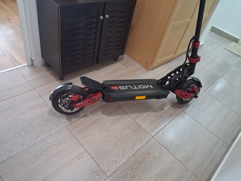 Електрическа тротинетка Motus Pro 10 sport
