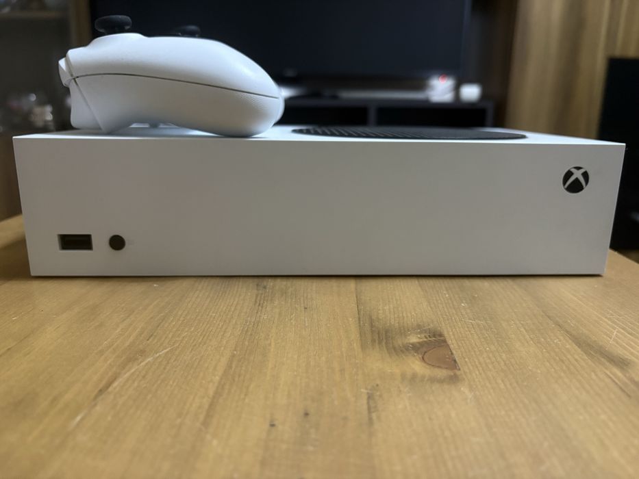Xbox serie S Alb 512 gb cu fc 25 instalat