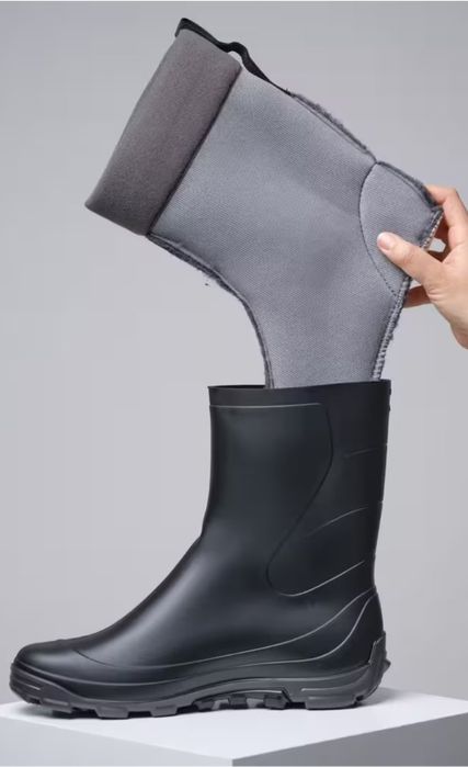 Продавам дамски гумени ботуши Декатлон