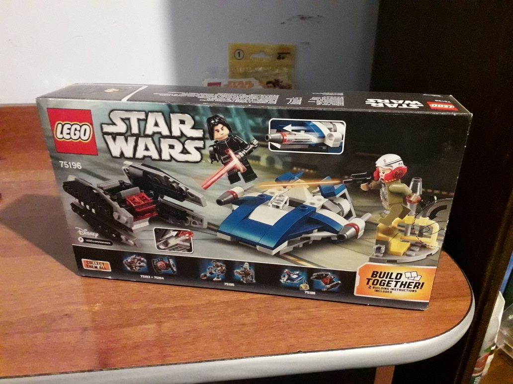 Lego Star Wars A-wing vs. TIE Silencer 75196