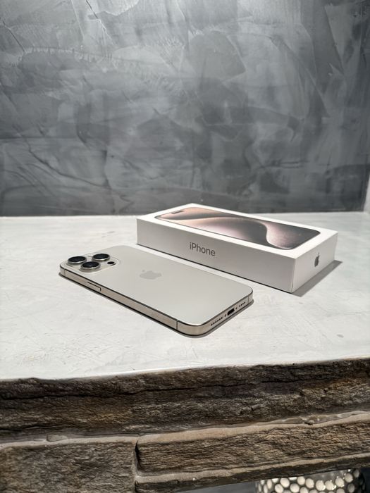 КАТО ЧИСТО НОВ Iphone 15 Pro Max 256 GB Natural