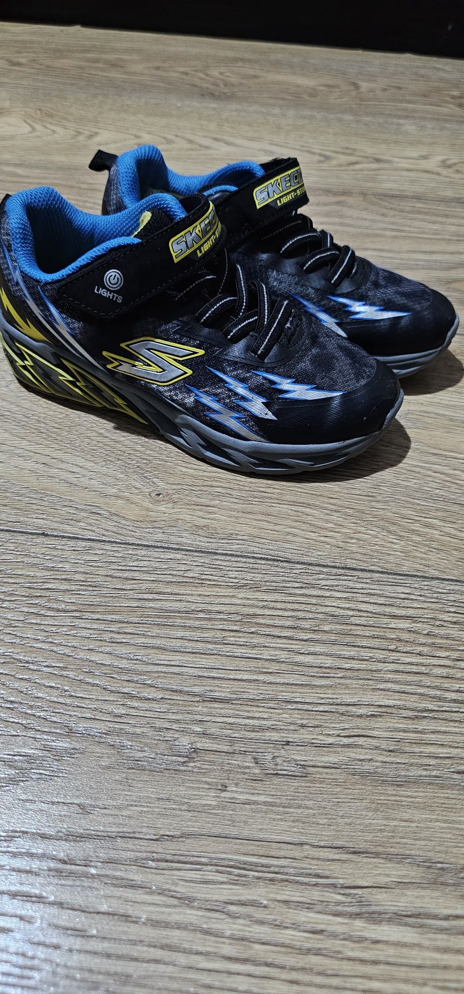 Adidasi Skechers copii