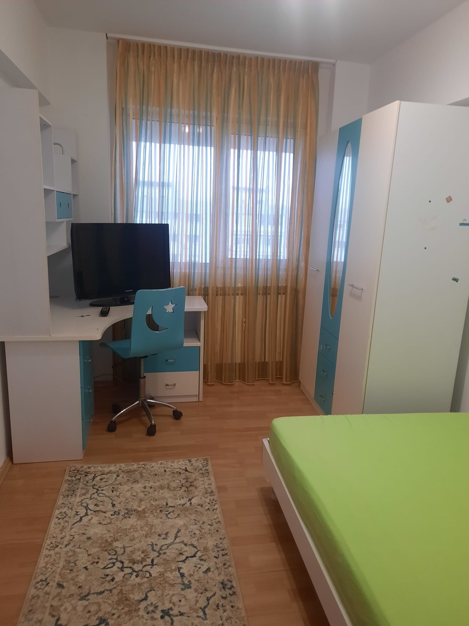 Apartament 3 camere Pantelimon Mega mall