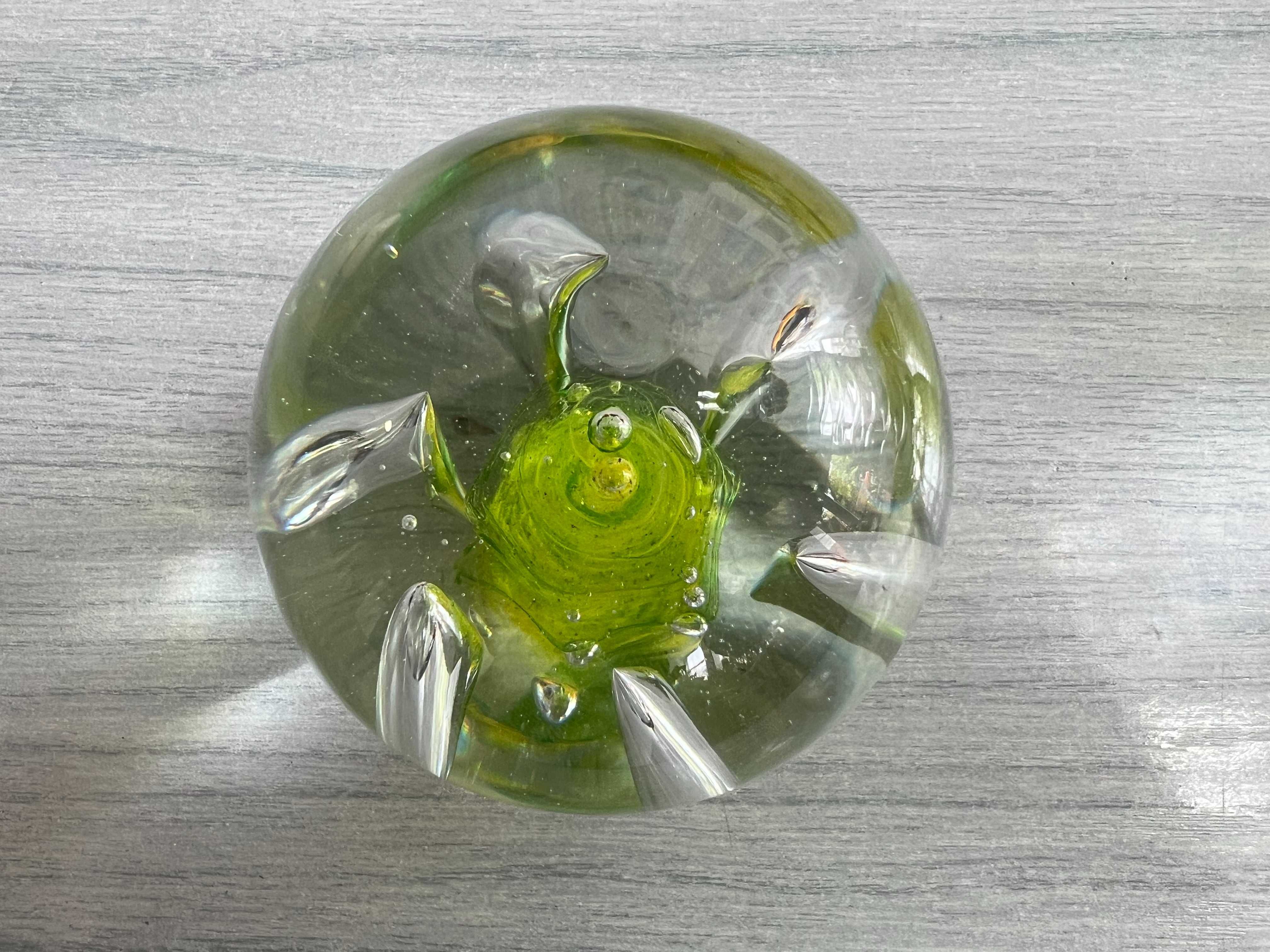 Стъклена топка-преспапие №5283
