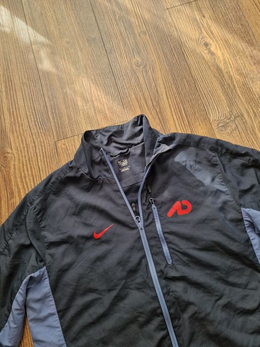 Страхотно мъжко яке горнище NIKE  размер M