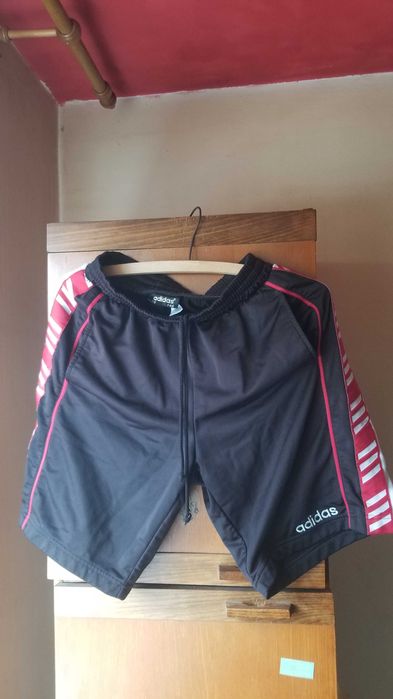 Pantaloni scurti barbati vintage adidas marimea XL