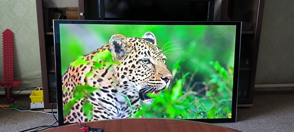 Плазменный телевизор Panasonic