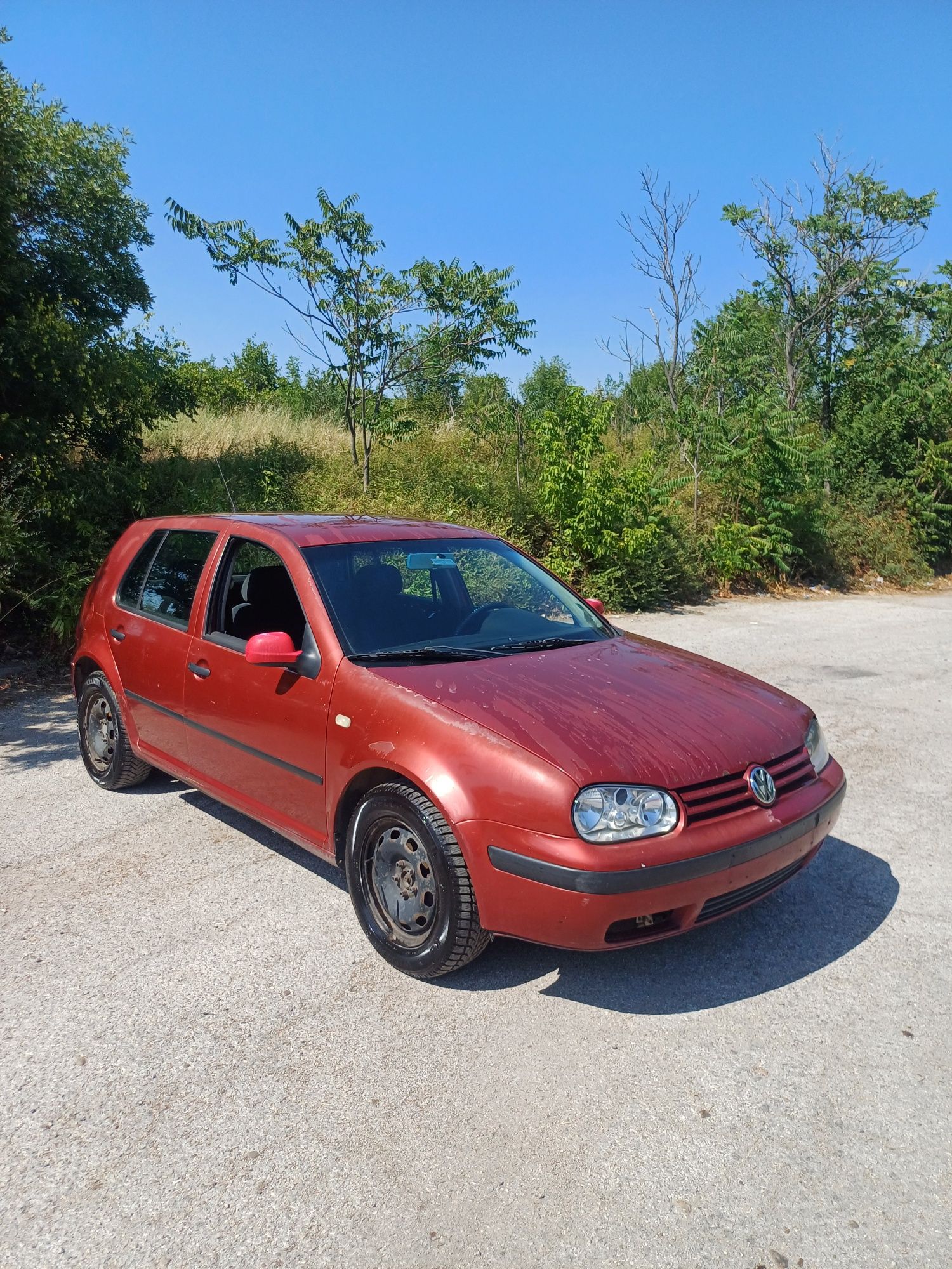 Golf 4 2000г 1.6sr цял или на части