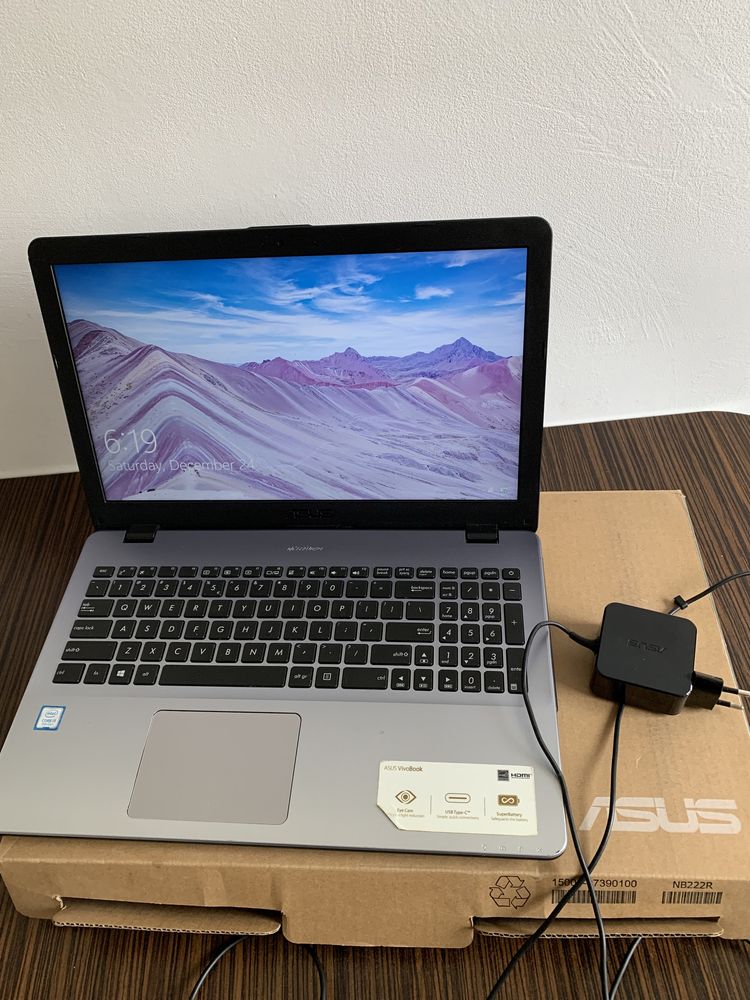 Laptop Asus ViviBook