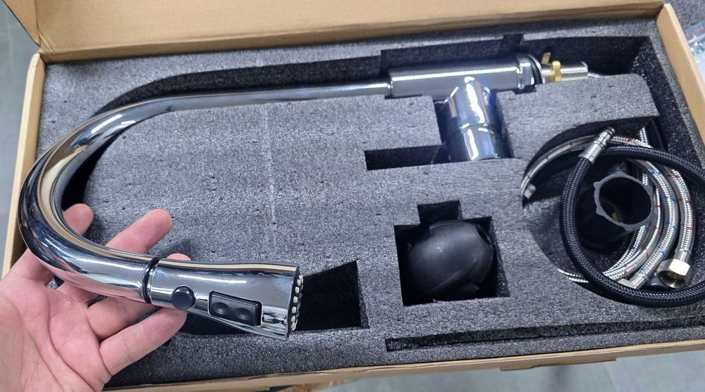 Baterie de bucătărie inox cu duș extractibil