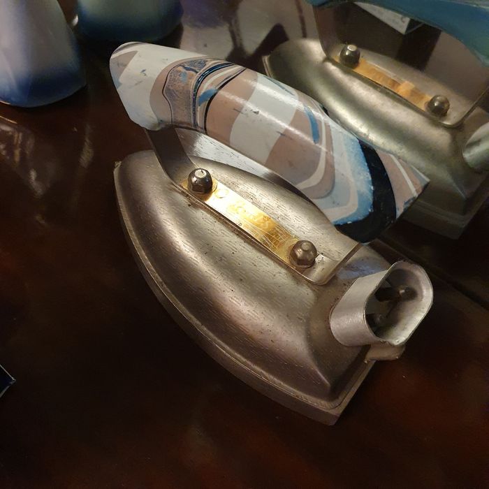 Fier de călcat cărbuni