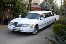 Vând limuzina lincoln Town car,