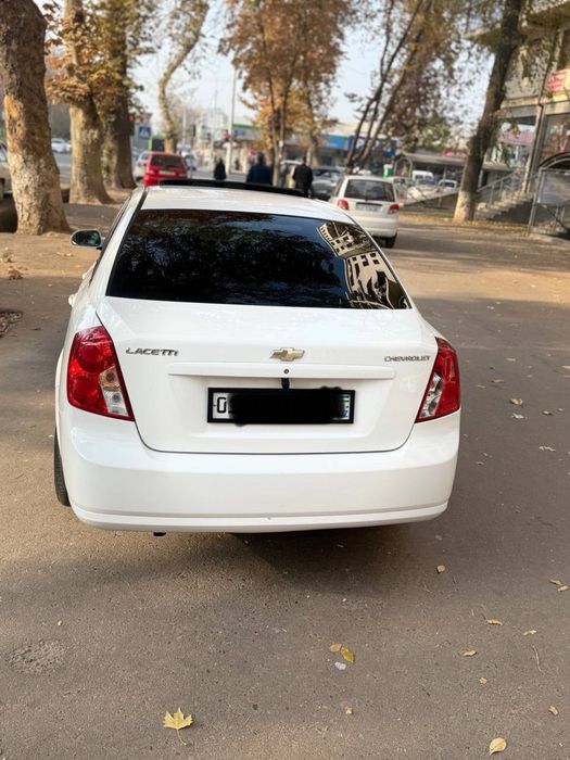 Продается Lacetti 2013 года