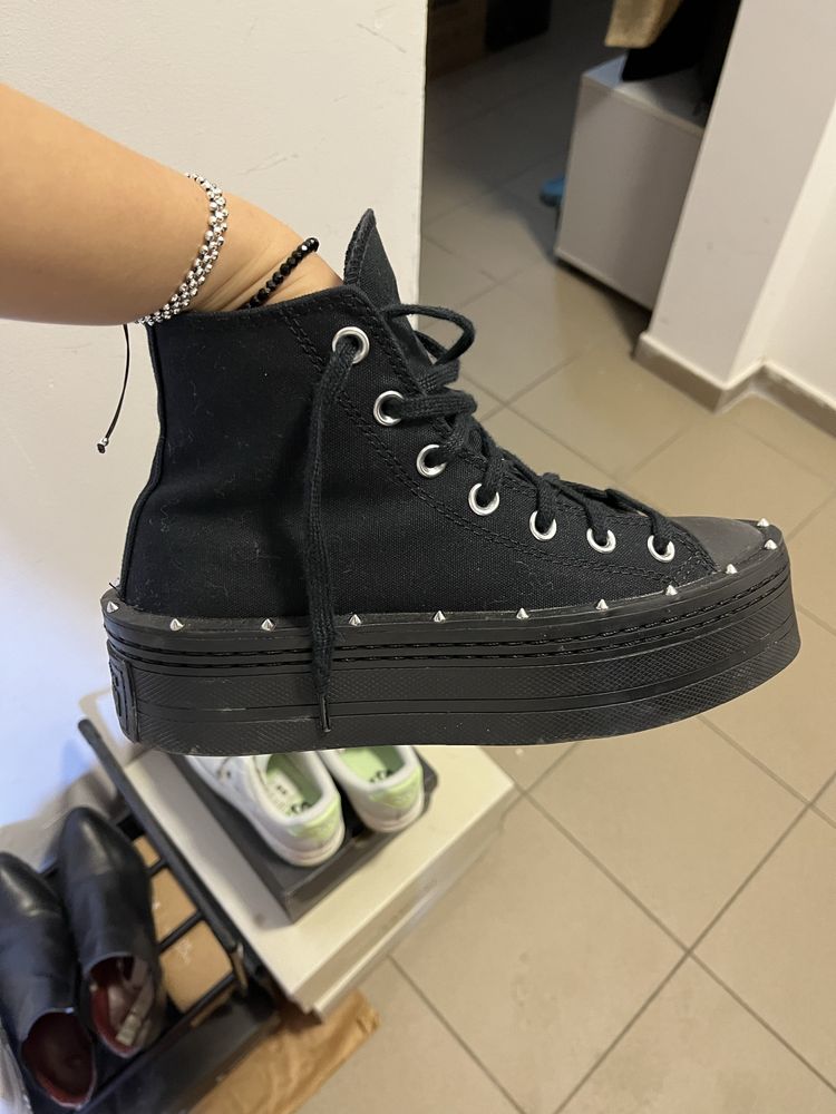 Converse  Chuck Taylor All Stars Modern Lift Platform Studded