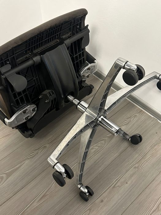 scaun birou ergonomic reglabil cu roti brate Techo premium plasa