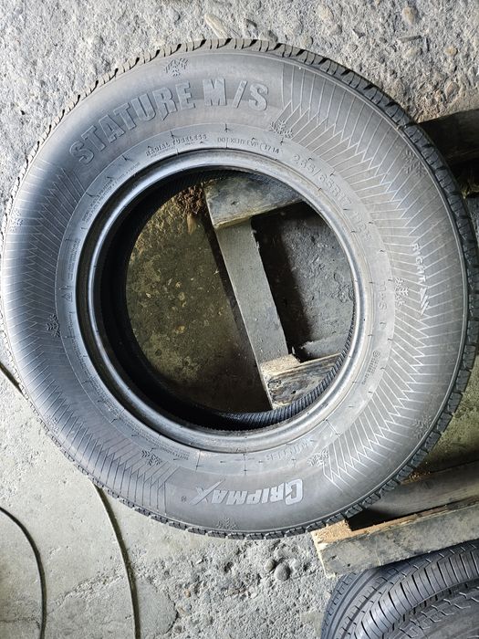 2 anvelope iarna 265 65 17 Gripmax