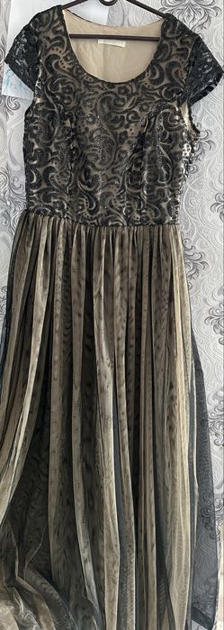 Продам платье недорого