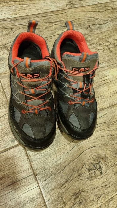 Продавам детски обувки за момиче, CMP