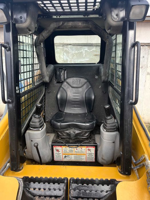 Bobcat Caterpillar 236