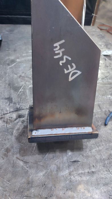 Сварщик с европейскими опыт работы на полуавтомате mig-mag (кемпи)