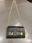 Armani exchenge ,Guess, Replay, Liu Jo, Love Moschino