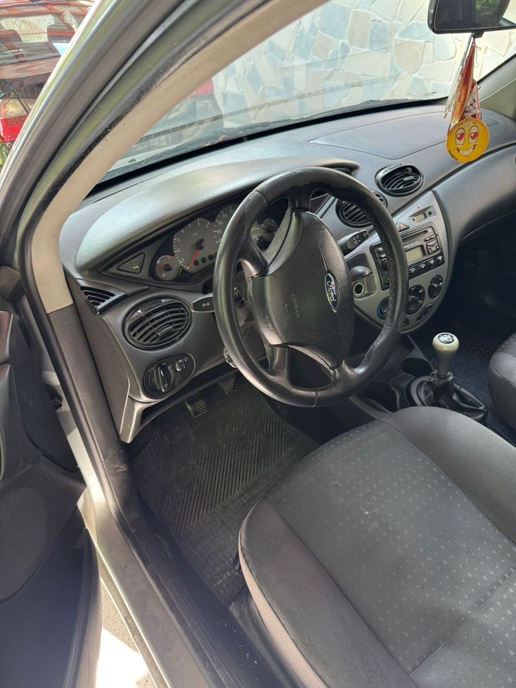 Ford focus 1.6 benzina