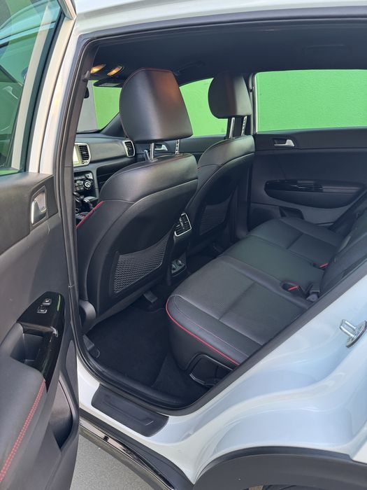 Kia Sportage GT-Line | Automat 4x4 | 2.0 Diesel Mild Hybrid 185 cai