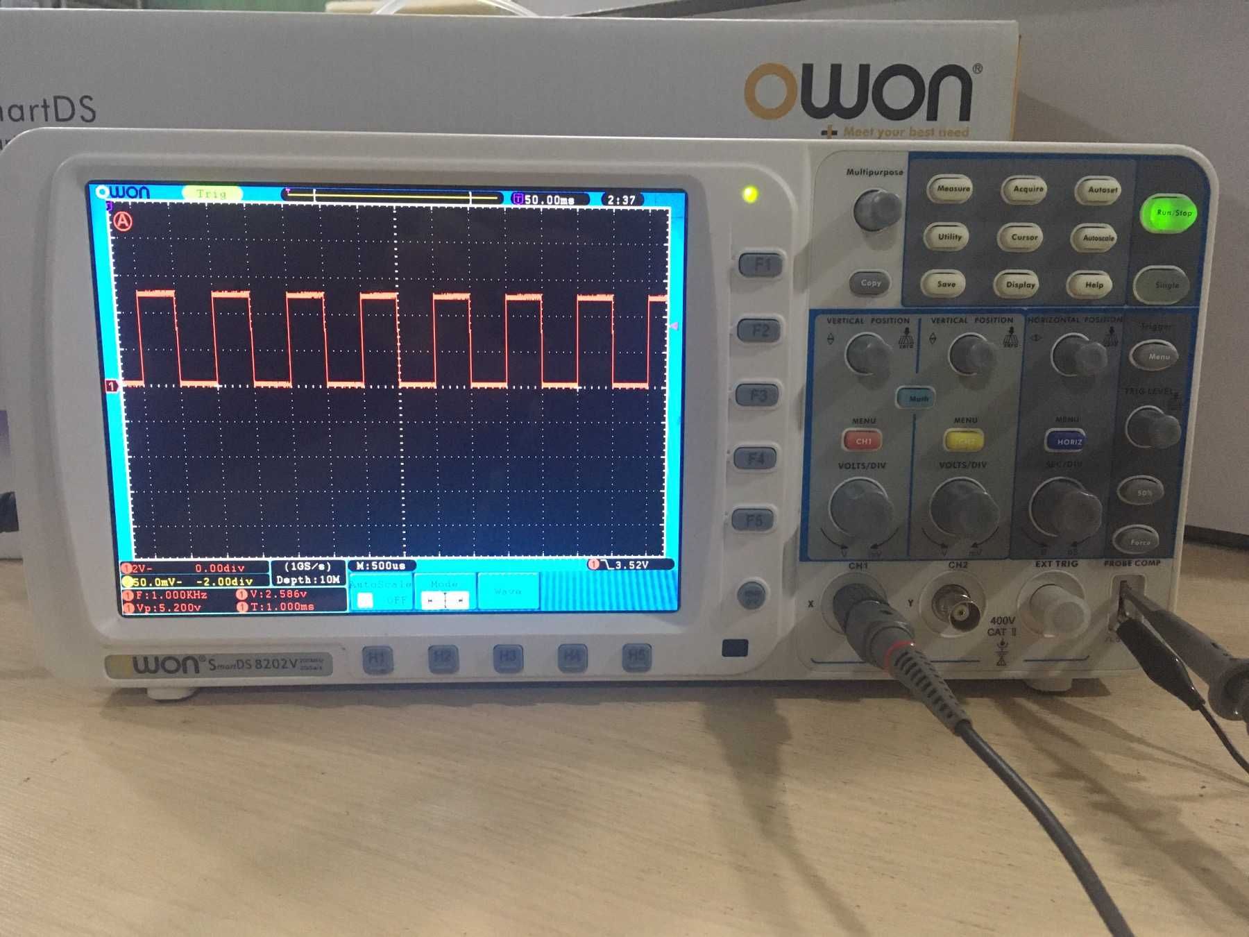 Осцилоскоп Owon SDS8202V, пълен комплект, като нов