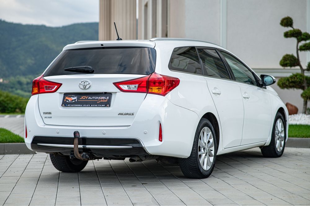 Toyota Auris *Rate* 2.0 Diesel 2014 *Garantie 12 Luni*