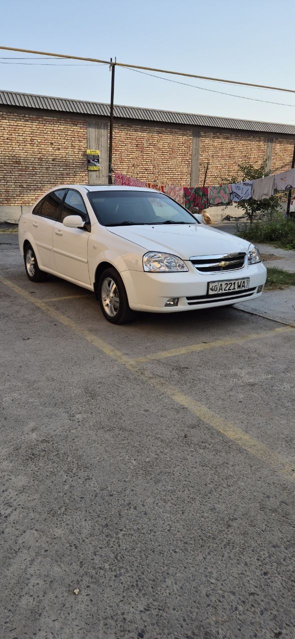 Lasetti sotiladi 1.8