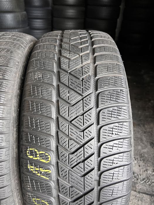 4 anvelope iarna 235/60/18 , Pirelli , DOT 2021 !