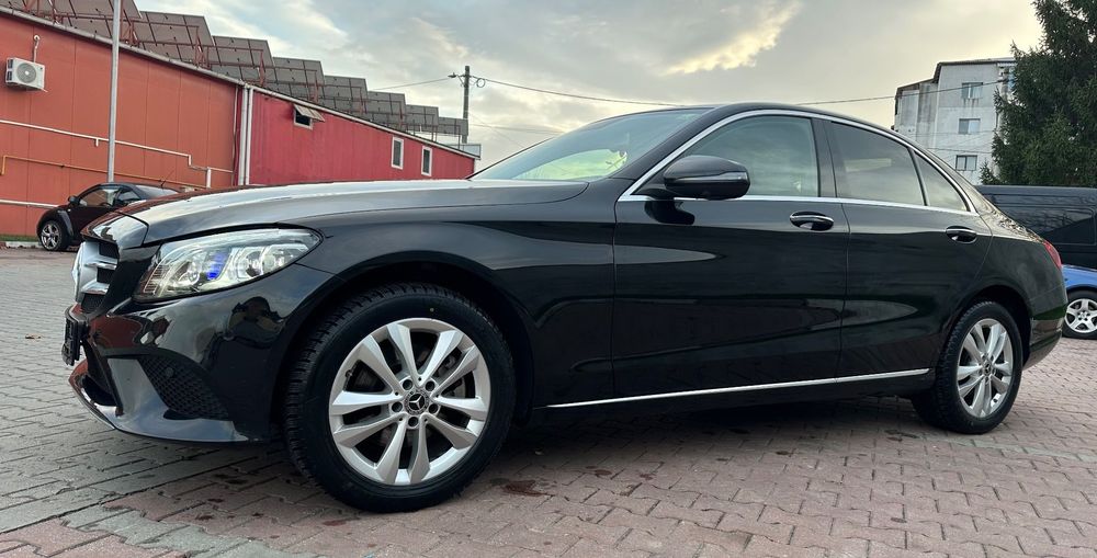 Mercedes-Benz C Primul proprietar,masina personala,in stare PERFECTA. KM 100% REALI