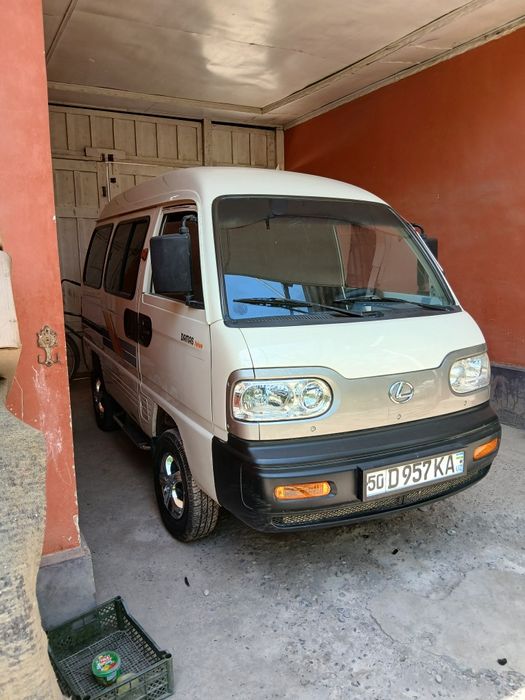 Moshina sotildi sirochni