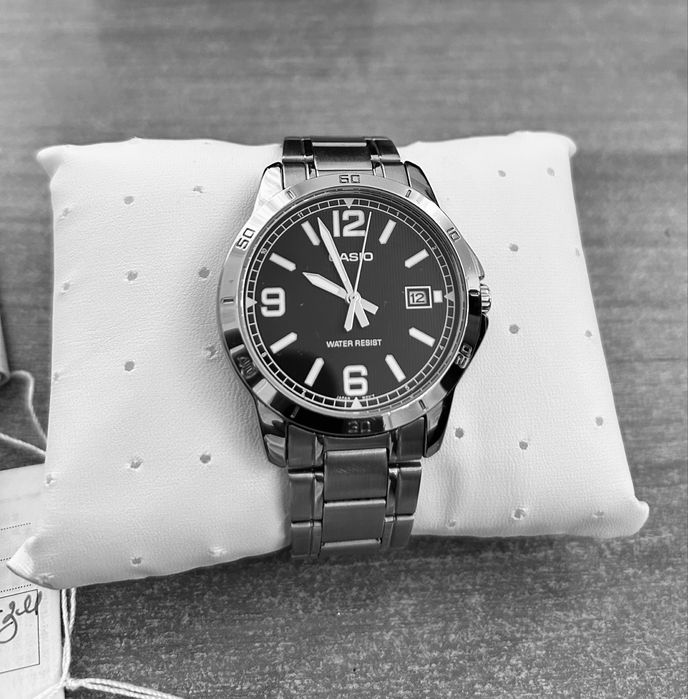 Продам CASIO оригинальные мужские часы.