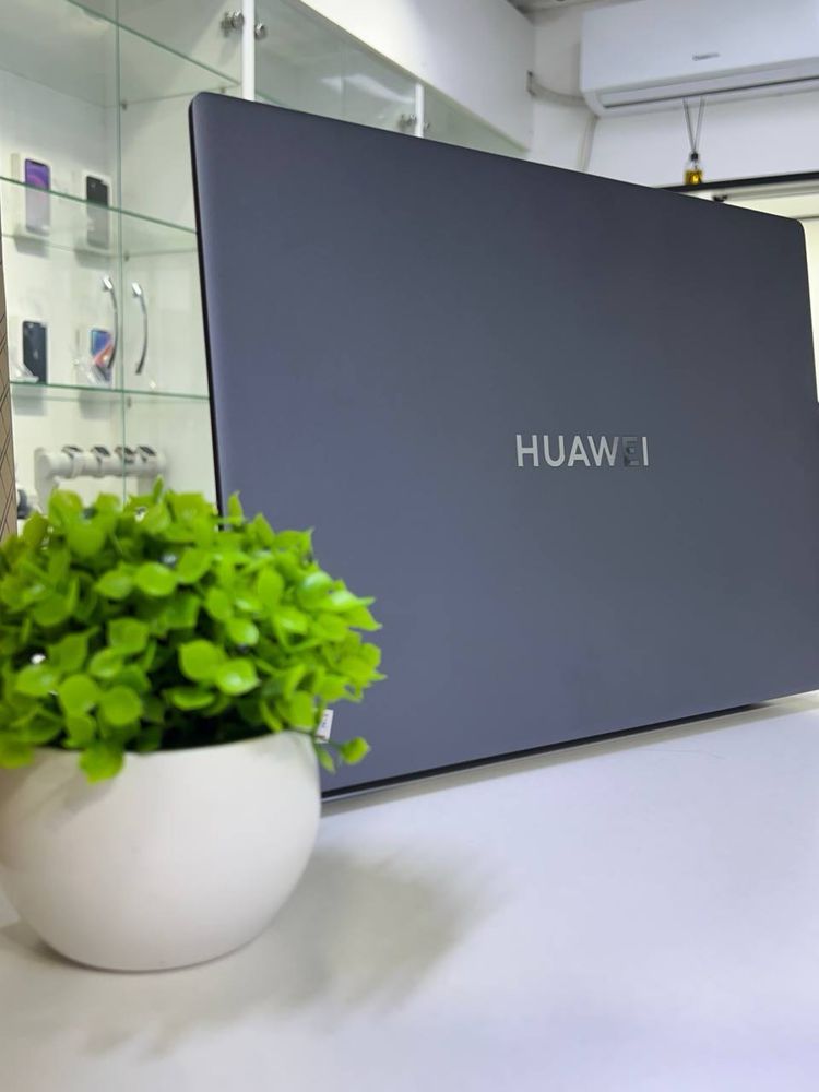 MateBook core i5-12 NEW