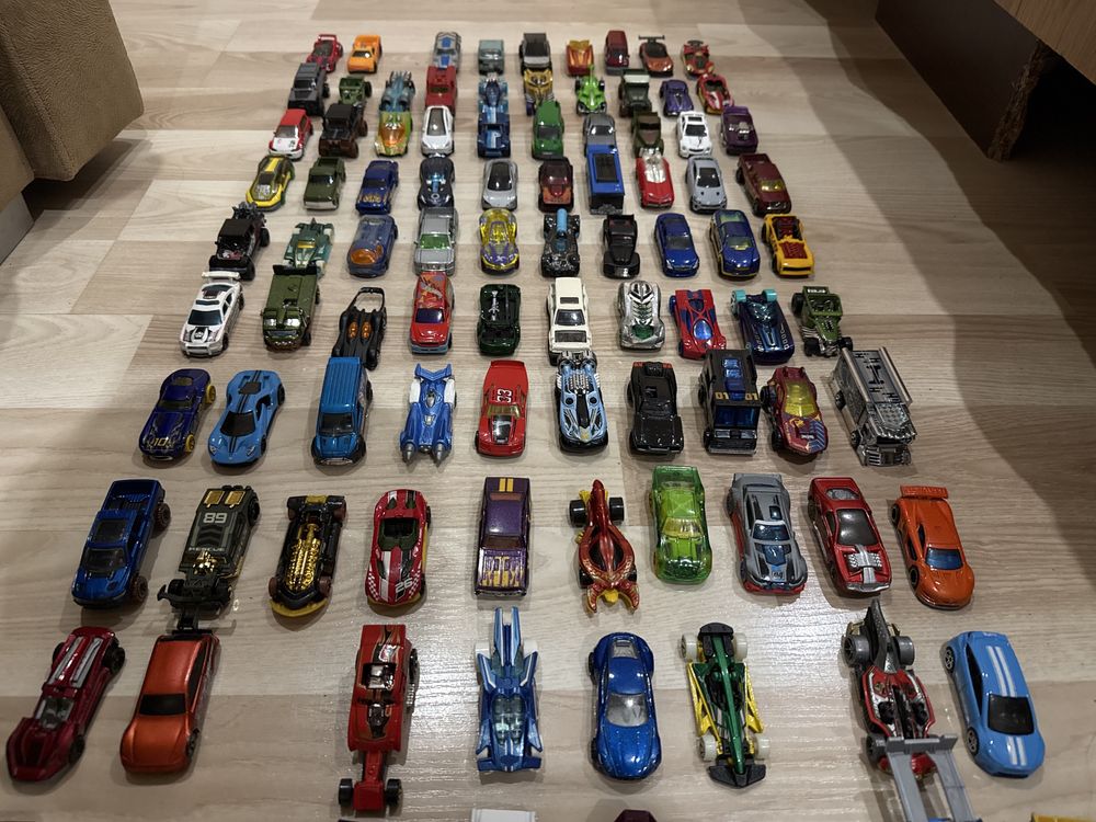 Hot wheels коли 1.80лв бройката!