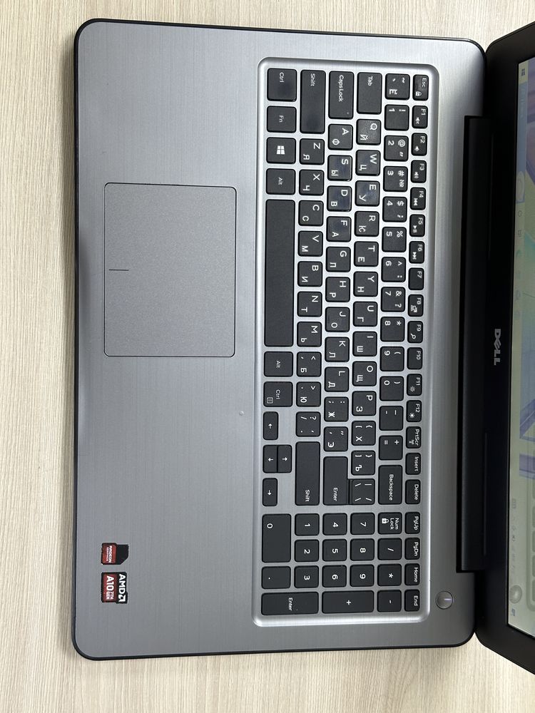 Ноутбук DELL / AMD A10-9600P / R7 M440 / 8gb DDR4 / SSD + HDD