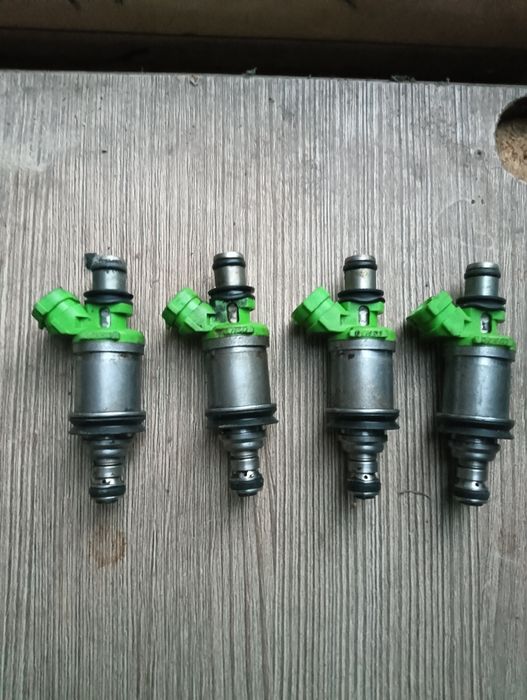 Продам форсунки от Тойота