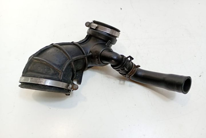 Furtun aer admisie 24441600 Opel Zafira A