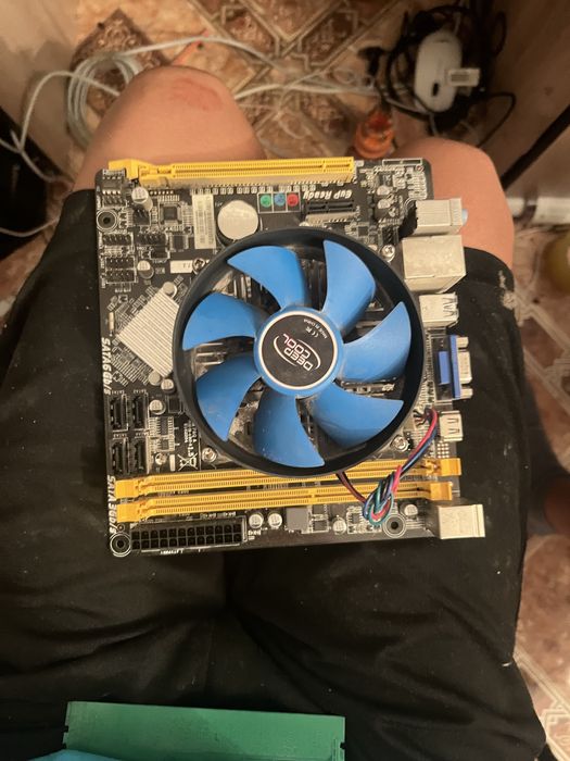 Комплект мат плата процессор intel core i3-4130 ОЗУ 4гб кулер все вмес