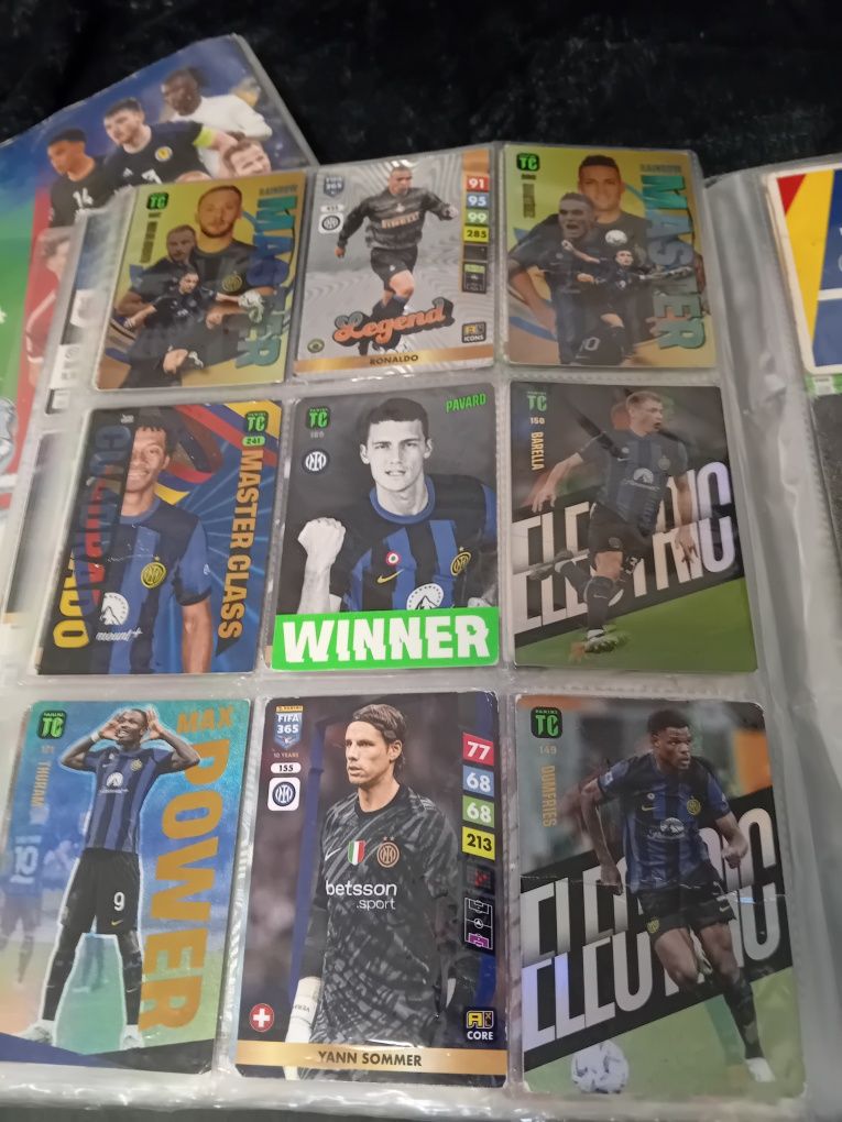 Vand album euro 2024 cu  100de lei negociabil