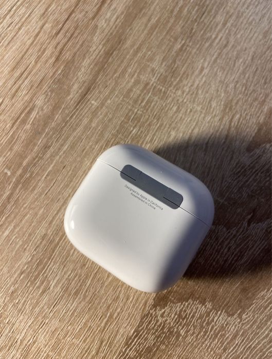 Airpods 4 Active Noise Cancellation
